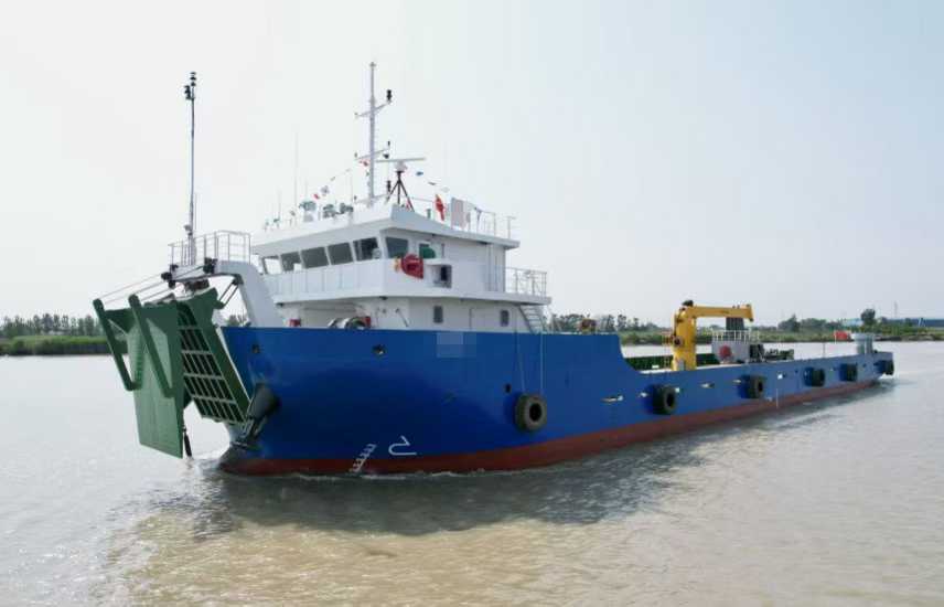1500 Ton Forward Wheelhouse Barge for sale