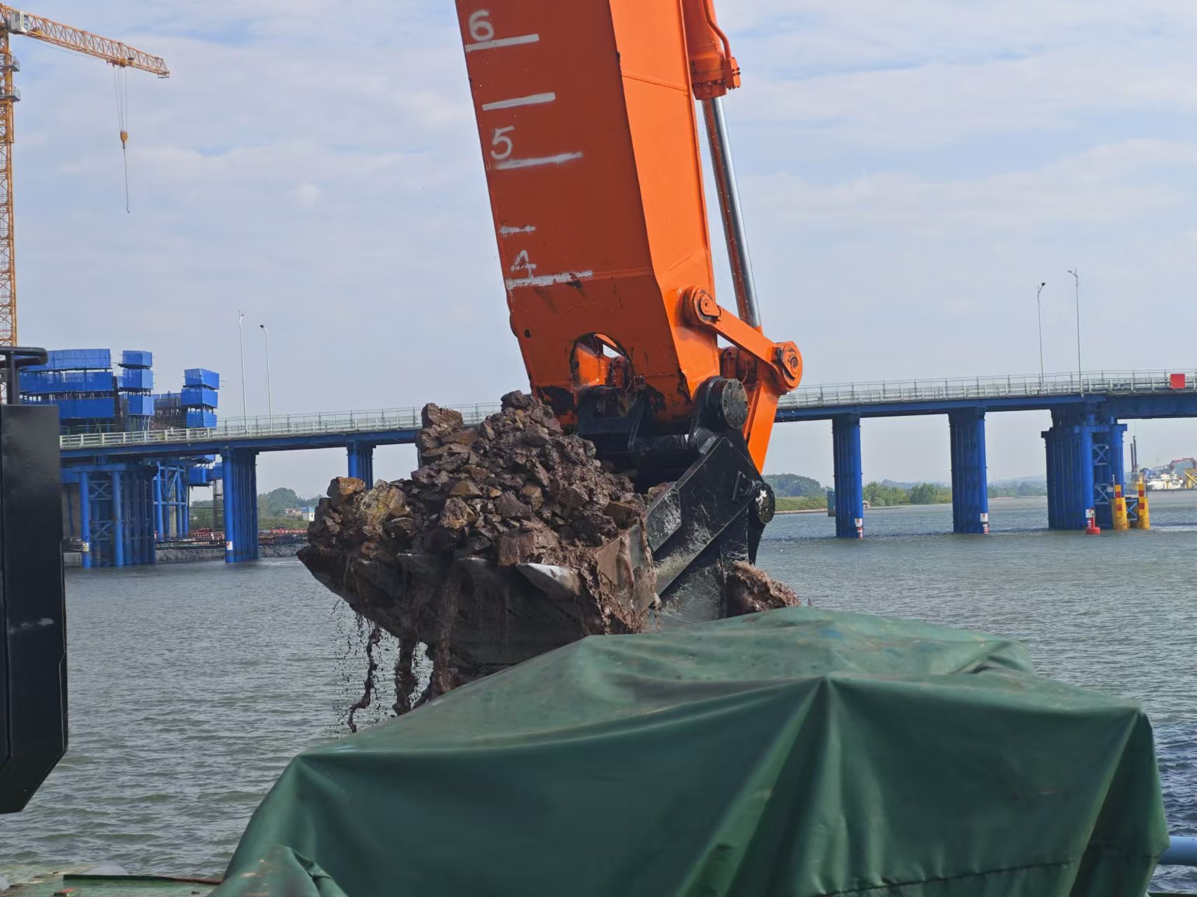The special lecture on backhoe dredgers will officially begin next week!_复制